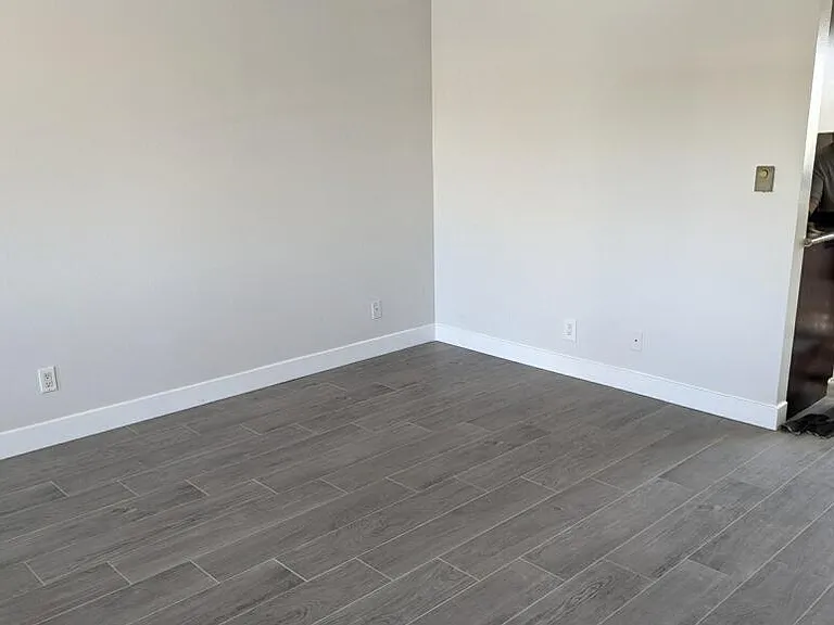 7303 S Milton Ave #5 — Photo 1