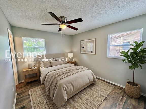 3rd image of 2151 S Ivey Ln