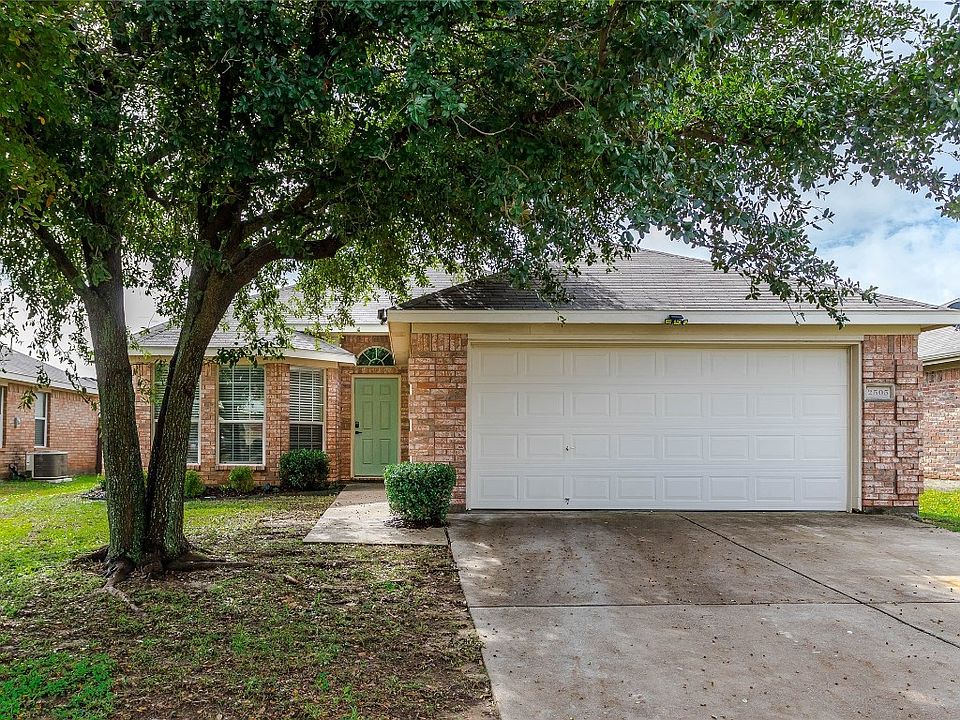 1st image of 2505 Collier Dr