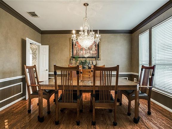 5th image of 18527 Gibbons Dr