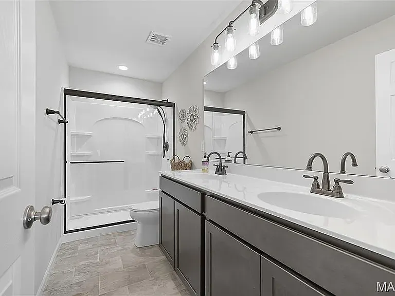 761 Creek View Dr — Photo 16
