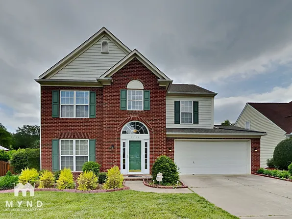 9738 Woodend Ct, Charlotte, NC 28277