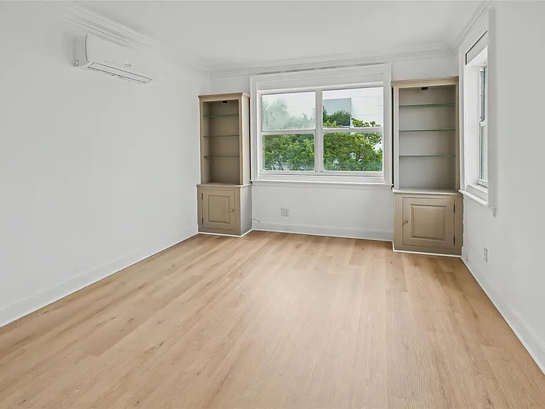 3000 Riomar St #406 — Photo 7
