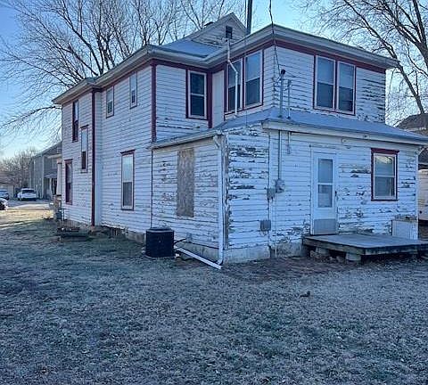 3rd image of 246 S 12th St