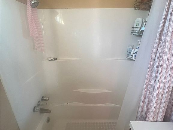 4th image of 2000 W 54th St
