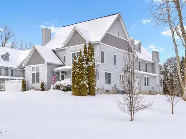 1B APPLEWOOD Drive, Ballston Lake, NY 12019