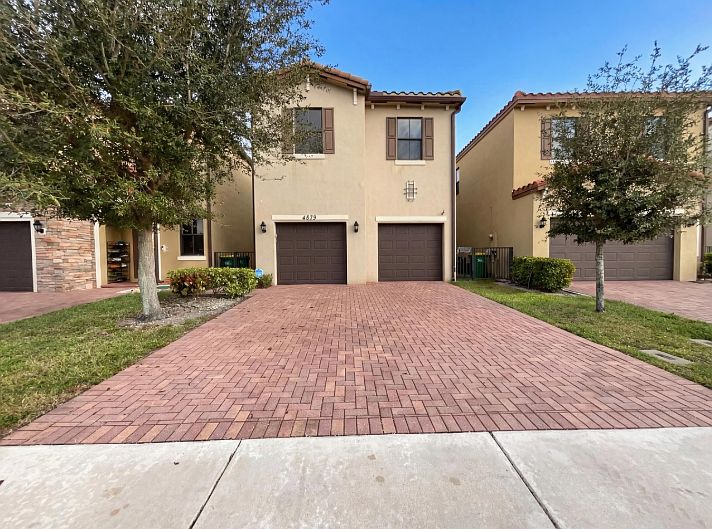 1st image of 4879 NW 55th St