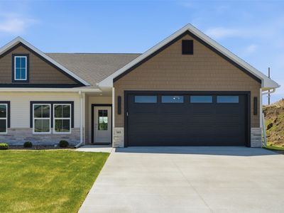 305 Dutch Dr, Robins, IA, 52328