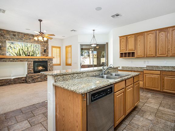 3rd image of 1930 W Olive Way