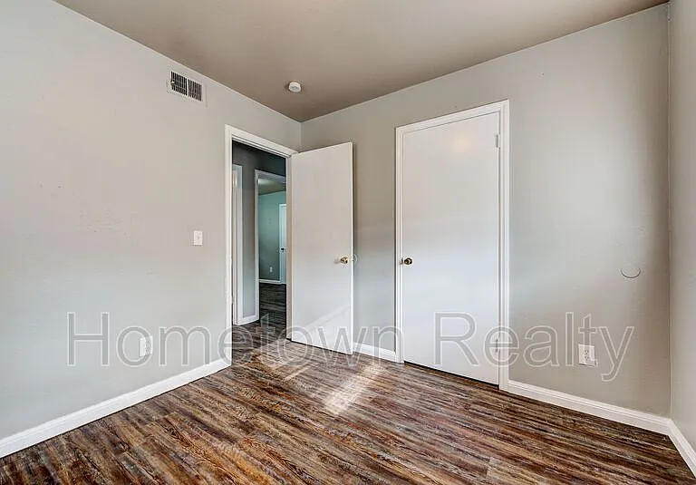 1308 McDonald Dr — Photo 26