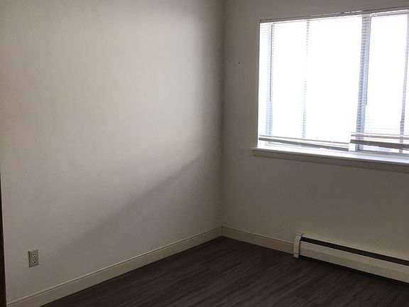 4th image of 1933 N Prospect Ave #8630499