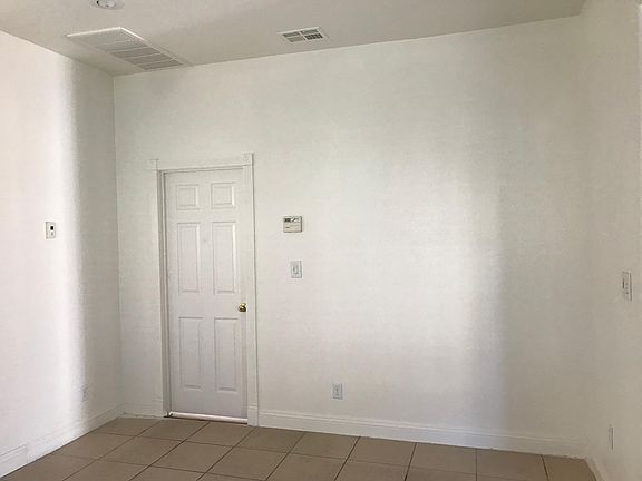 5th image of 621 E Kingsley Ave #A