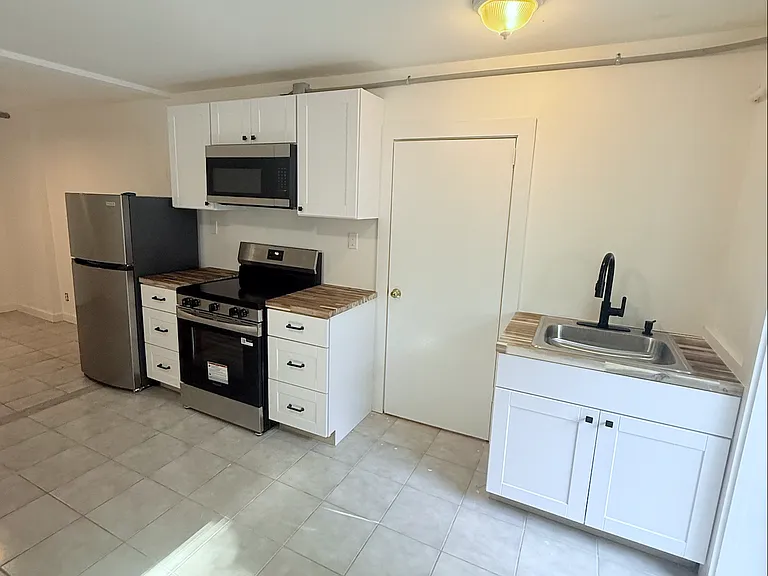 800 Olivia St #C — Photo 1