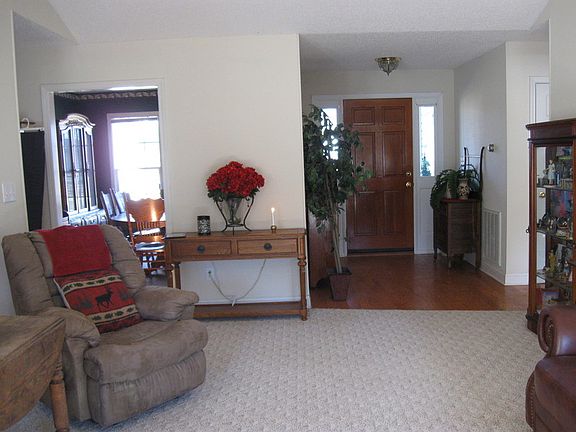 2nd image of 1126 Gracebrook Dr
