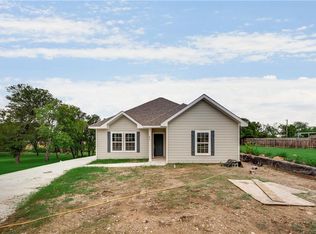2706 NW 35th St, Fort Worth, TX 76106