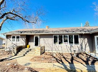 102 Fairview Ct, Fairwater, WI 53931