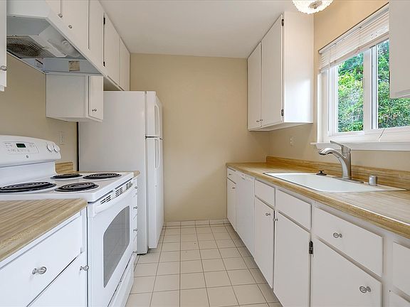 5th image of 5043 Wilder Dr APT C