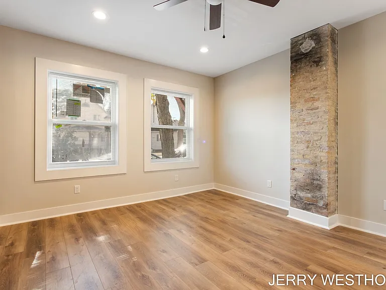 715 Butterworth St SW #1 — Photo 3