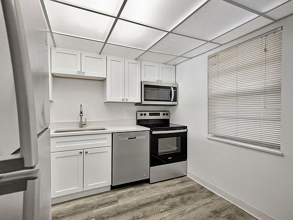 3rd image of 22 Abbey Lane #107
