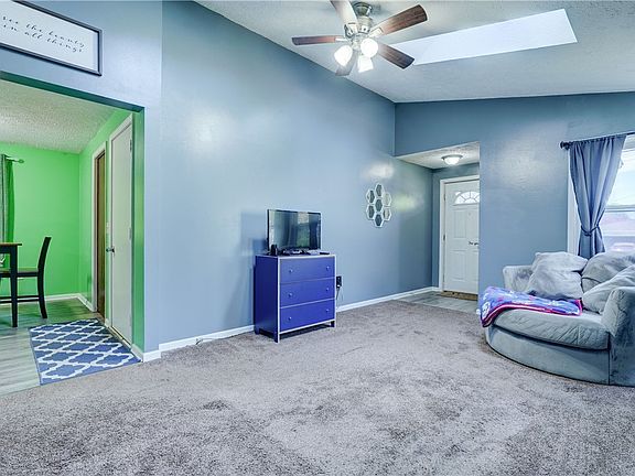 5th image of 275 Norwood Ave