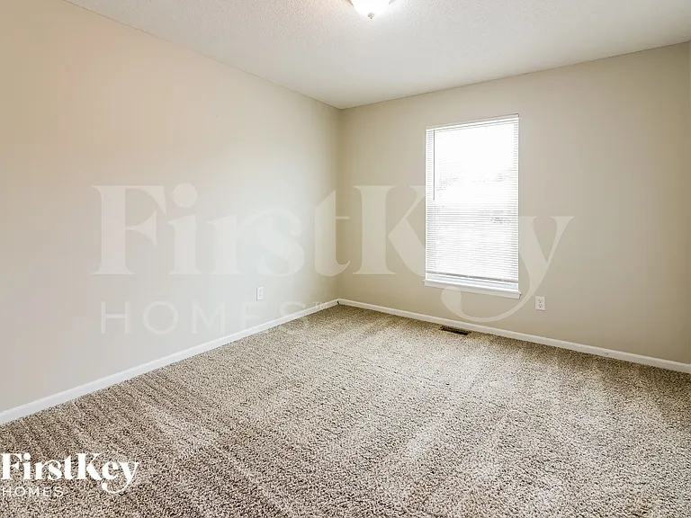 208 High Point Ln — Photo 10