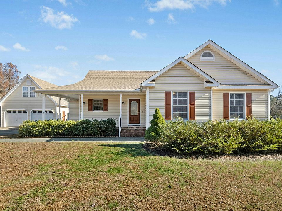 1st image of 160 Glenmore Cir