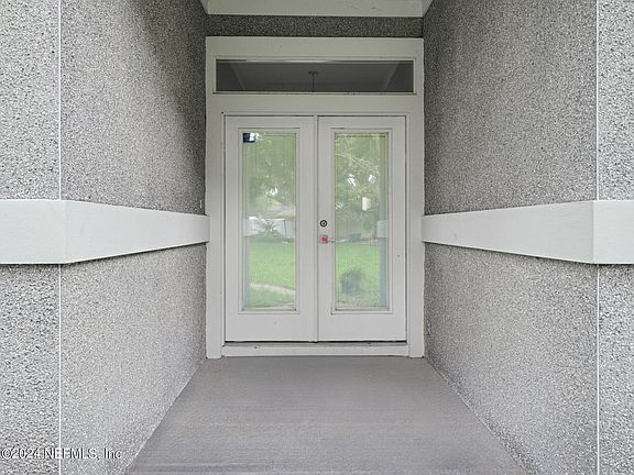 5th image of 2801 CHELSEA COVE Drive