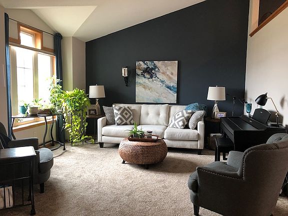 2nd image of 1221 Cory Ln