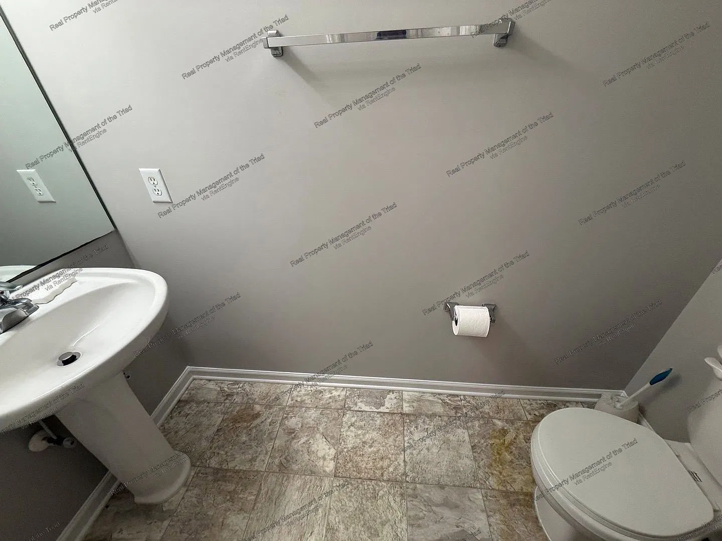 3 bed, 2.5 bath, 1280 sqft, $1,525 — Photo 4