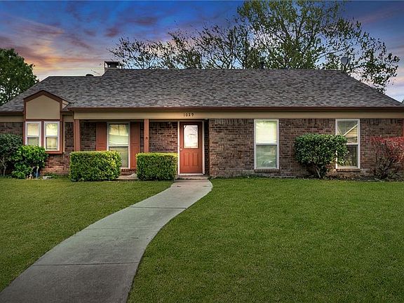 2nd image of 1029 Melissa Ln