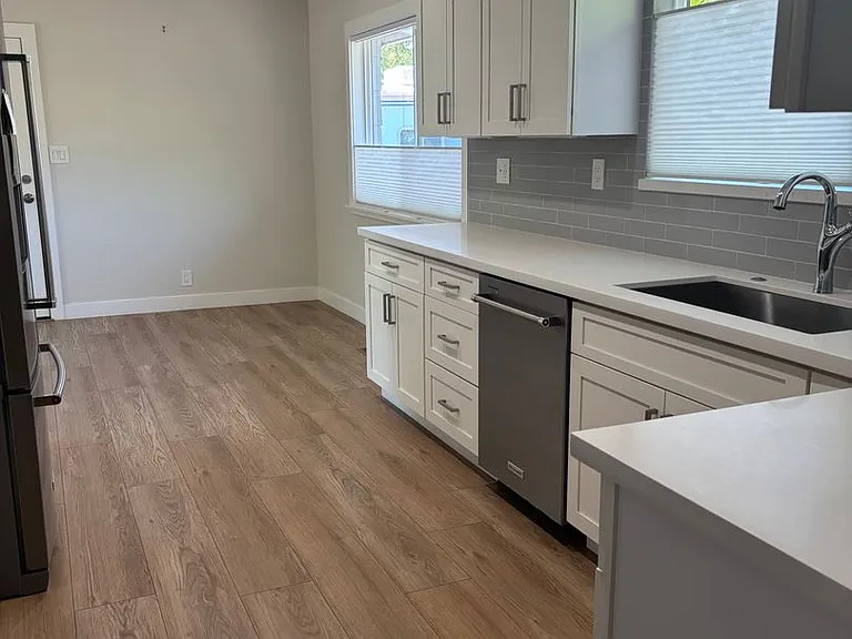 5930 Monte Verde Dr — Photo 1