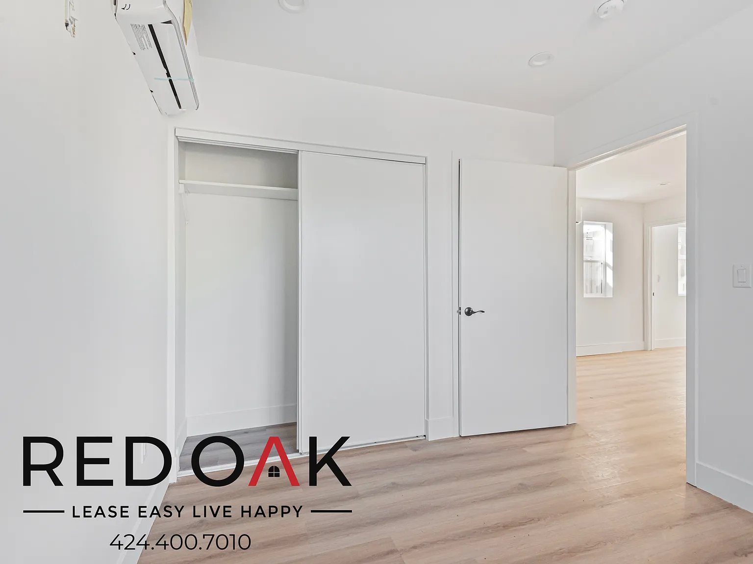 ~1 Month Free + $1,000 Off ~ Cheerful Two Bedroom With Lots Of Natural Light, Eat-In Kitchen, Har... — Photo 3
