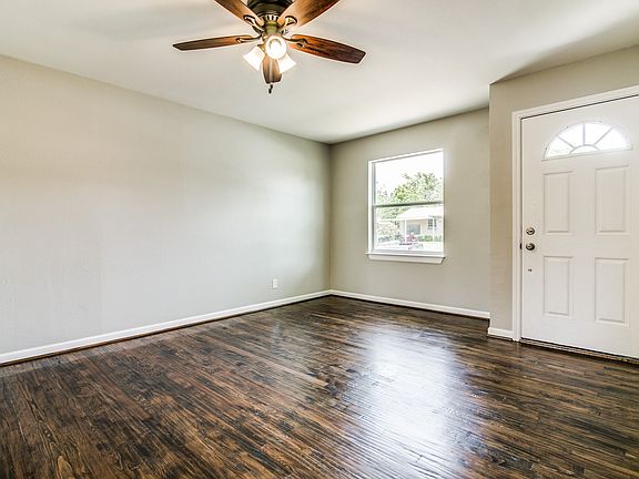 3rd image of 2173 Evergreen Dr