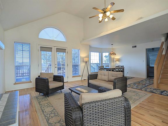 3rd image of 2590 Katheryne Cir
