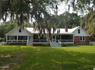 3007 Riverside Ln, Beaufort, SC 29902
