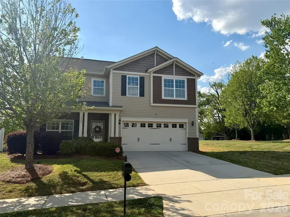 1300 Afternoon Sun Rd, Matthews, NC 28104