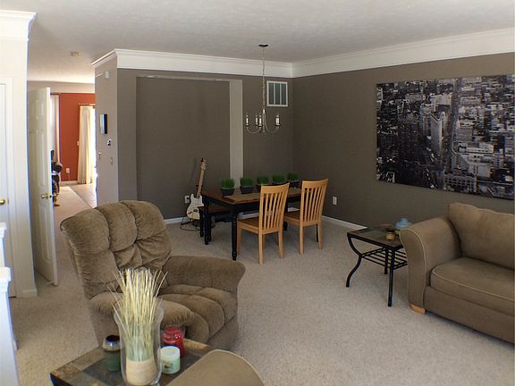 3rd image of 9426 Tanhurst Dr