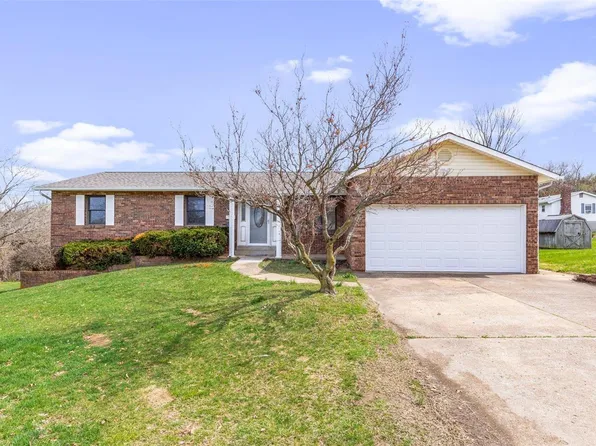 903 Kennett St, De Soto, MO 63020