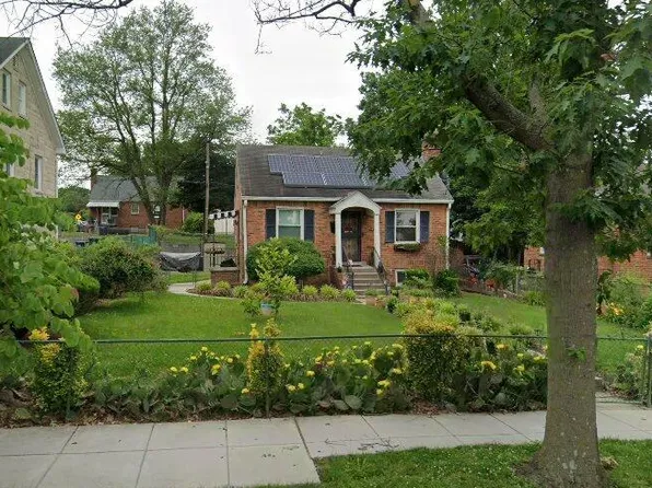 1143 44th Pl SE, Washington, DC 20019