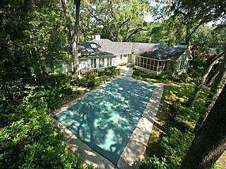 2nd image of 190 Saint Clair Dr