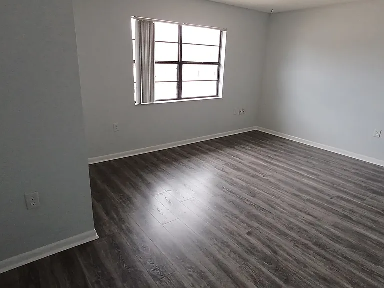 6120 Georgia Ave — Photo 17