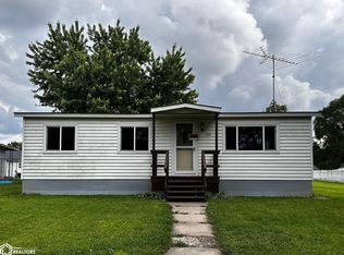 109 SE 3rd St, Morning Sun, IA 52640