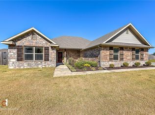 800 Sedgwick Dr, Prairie Grove, AR 72753
