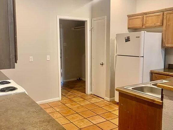 3rd image of 506 3rd St #B-c