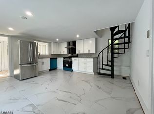 75 Hollow Brook Rd, Califon, NJ 07830