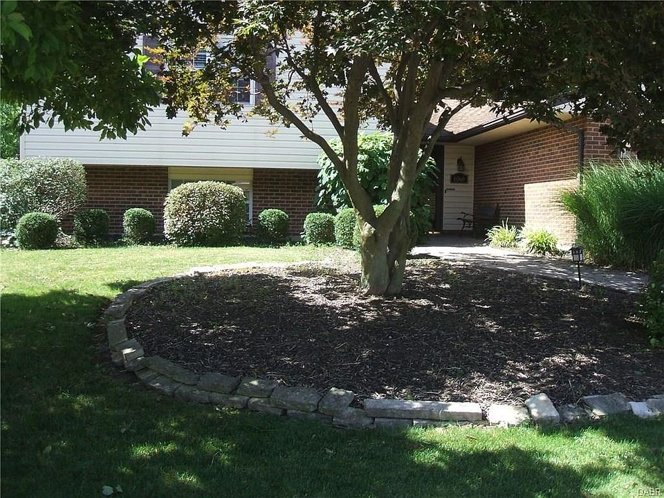 1st image of 6060 Honeygate Dr