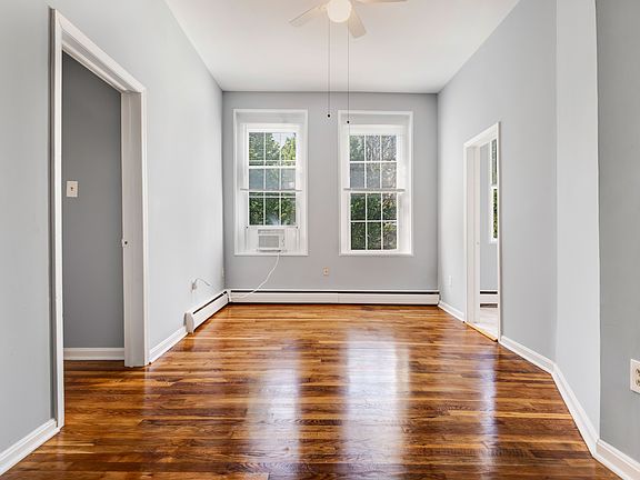 100 F St SE #3- picture 2_08212023