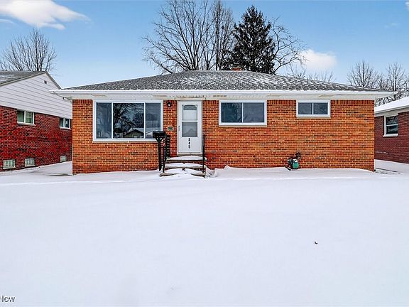 3rd image of 845 Charles St