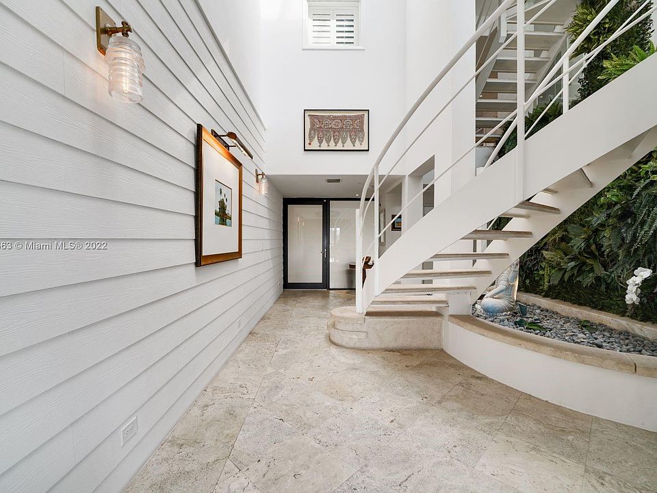 1st image of 1000 Venetian Way #Townhouse 101