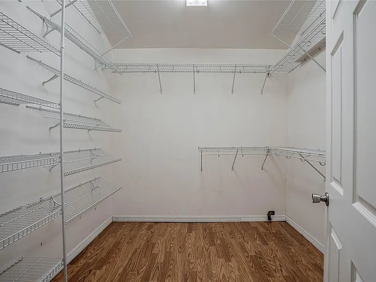 8 Huntley Ct #8 — Photo 10